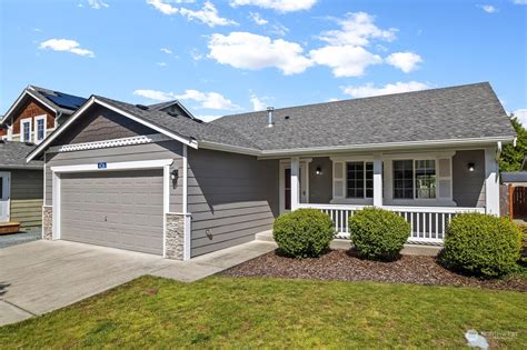 104 Brittany Street, Mount Vernon, WA 98274 .